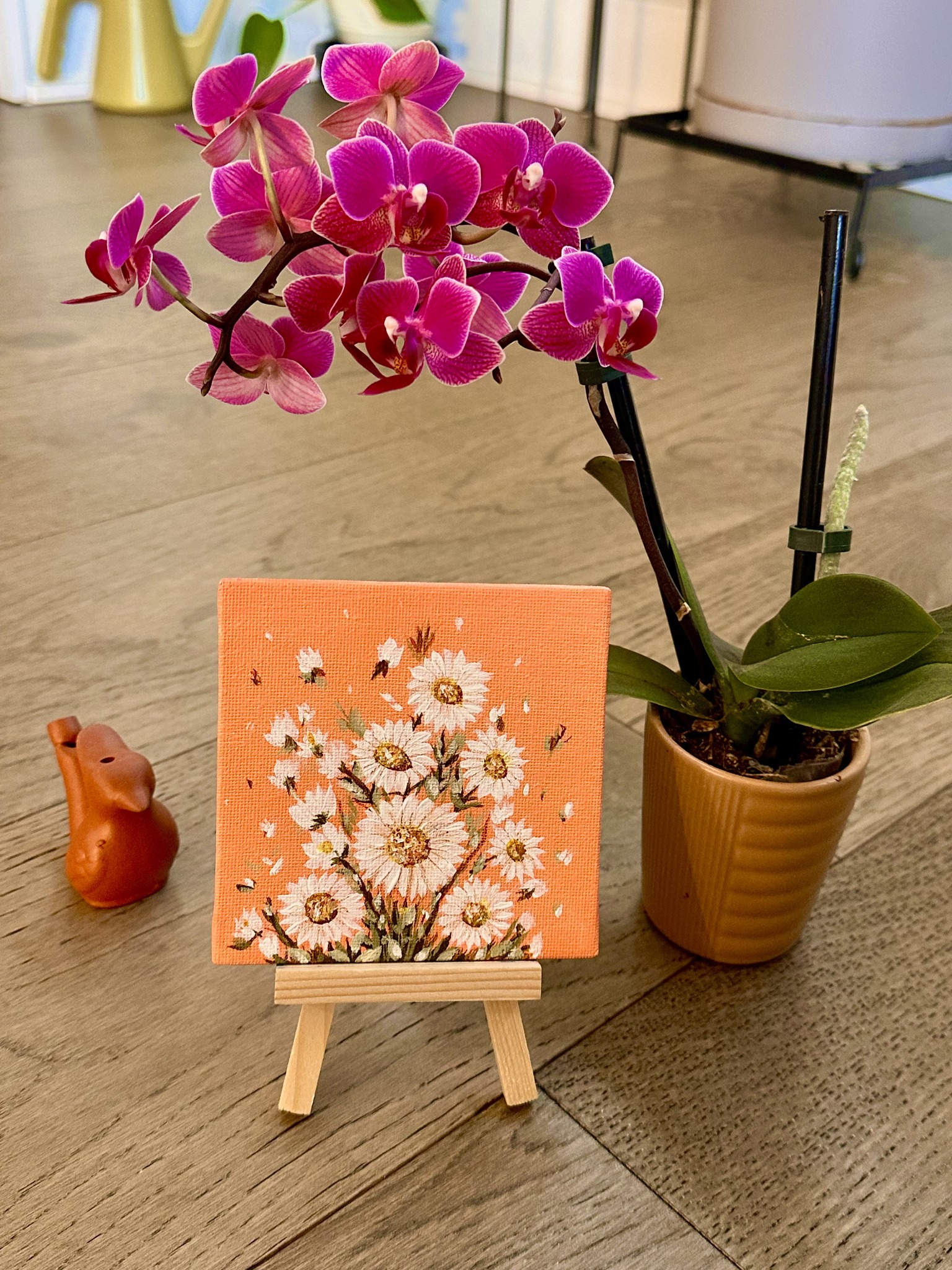 Original hand-painted daisies